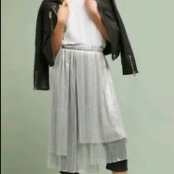 Maeve size 6 skirt with built in leggings - Picture 2 of 5